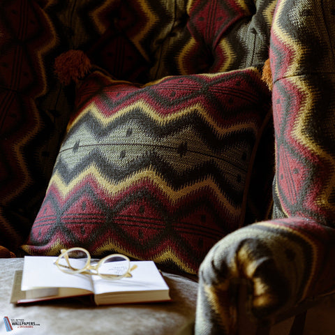 Pyramidenspitze Cushion-Mind the Gap-Green/Red-50 x 50 cm-Selected Interiors