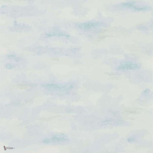 Bamburgh Sky wallpaper in Mist Blue van Sanderson