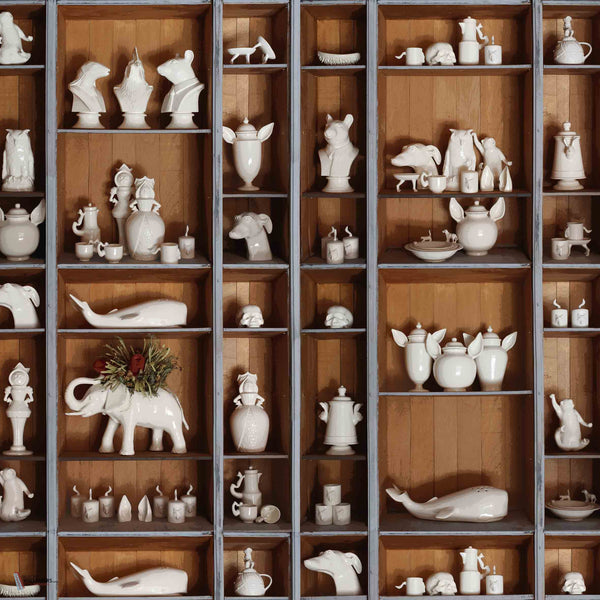 Guille Garcia-Hoz - Ceramic Fauna wallpaper in Fulgor by Coordonne