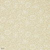 Mallow wallpaper in Soft Gold van Morris & Co