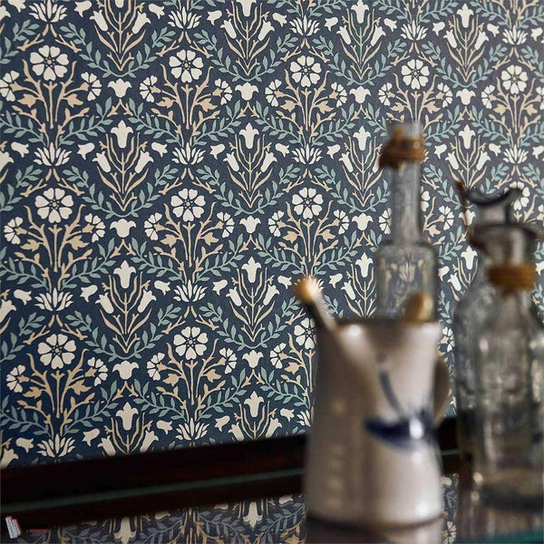 Morris Bellflowers wallpaper van Morris & Co