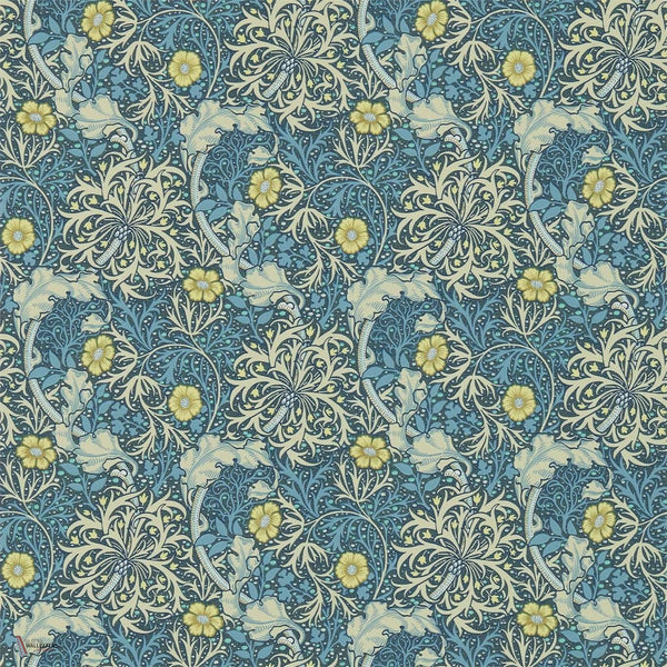 Morris Seaweed wallpaper in Ink/Woad van Morris & Co