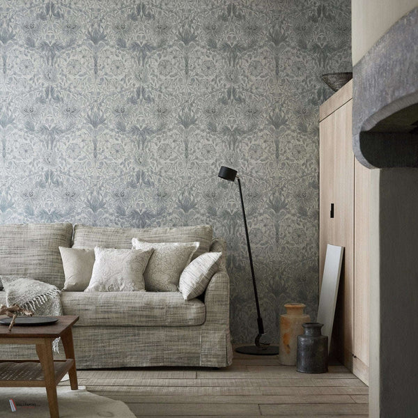 Pure Honeysuckle & Tulip wallpaper van Morris & Co