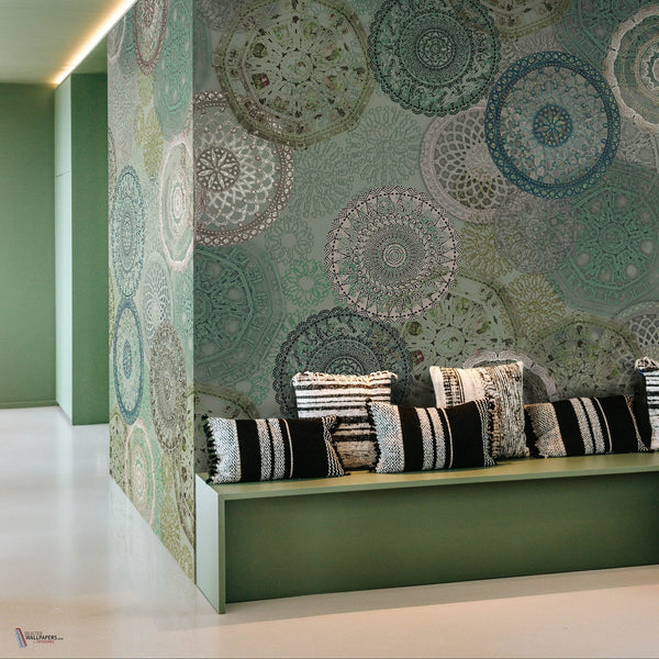 The Rhythm wallpaper in Green van Daisy James — interieur