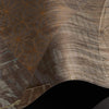 The Requiem behang Premium Silk Silver behang in T11061 van Tuskara