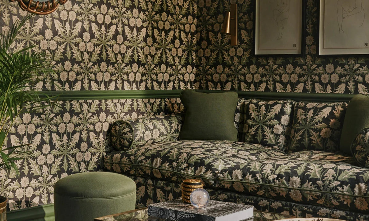 The Perfect Pairing: Combining Wallpaper and Fabrics