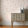 Fairhaven behang in Pink van 1838 wallcoverings — interieur