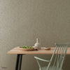Fenton Tapete in Gold von 1838 wallcoverings — Interieur