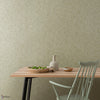 Fenton Tapete in Soft Gold von 1838 wallcoverings — Interieur