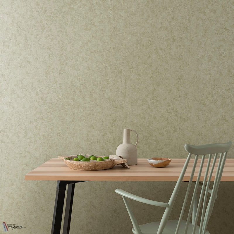 Fenton papel pintado en Soft Gold de 1838 wallcoverings — interior