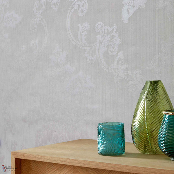 Hampton behang in Natural van 1838 wallcoverings — interieur