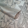 Hummingbird behang in Mist van 1838 wallcoverings — rol