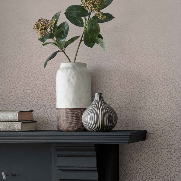 Kew behang in Pink van 1838 wallcoverings — interieur