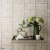 Patina behang in Pearl van 1838 wallcoverings — interieur