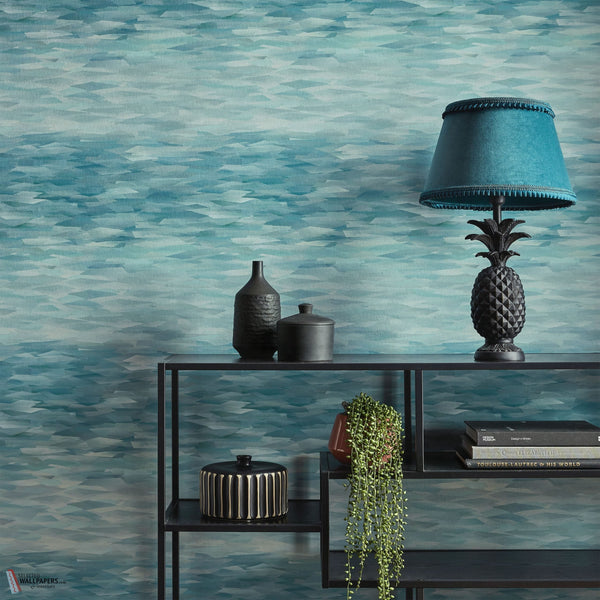 Prism behang in Mineral van 1838 wallcoverings — interieur