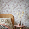 Quartz behang in Chamomile van 1838 wallcoverings — interieur