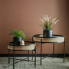 Rattan behang in Burnt Orange van 1838 wallcoverings — interieur