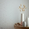Willow behang in Pearl van 1838 wallcoverings — interieur