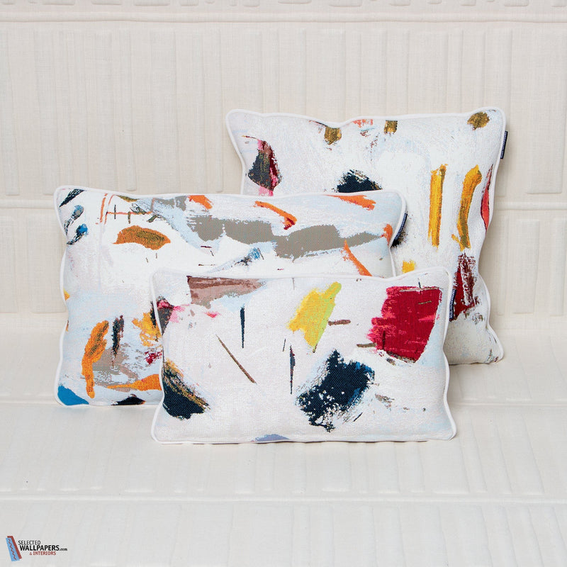 Arty coussin-Pierre Frey-Selected-Wallpapers-Interiors
