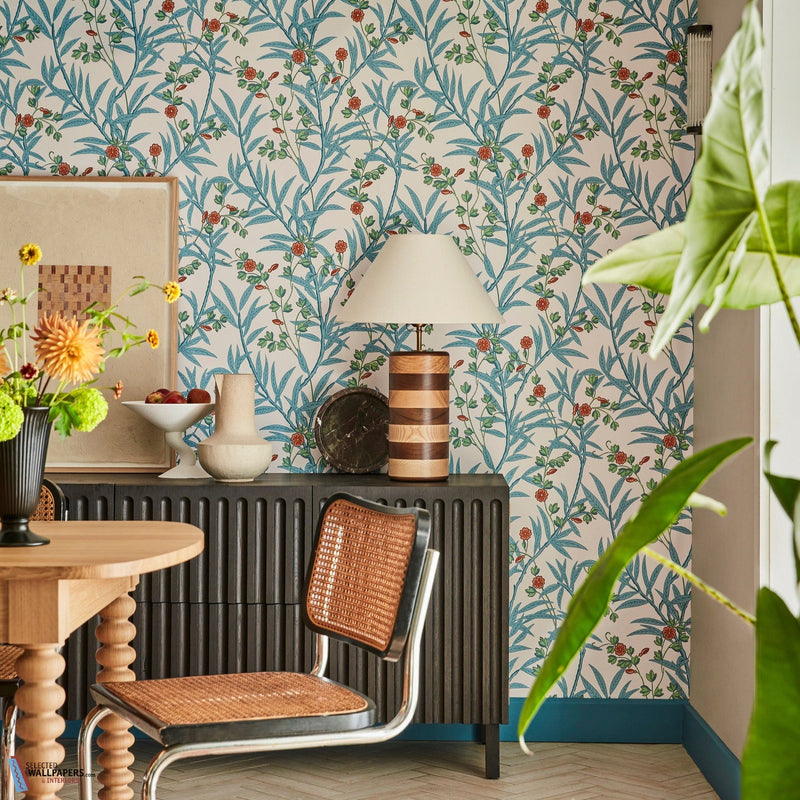 Bamboo Floral behang van Little Greene