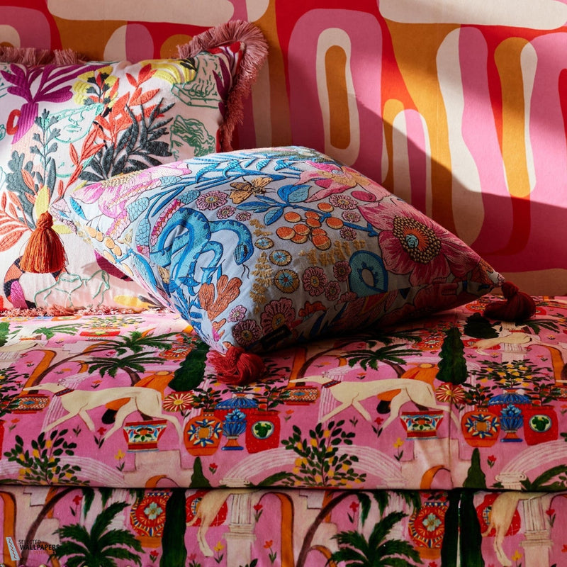 Giardino Segreto Embroidered Kissen-Mind the Gap-Blue/Pink-50 x 50 cm-Selected-Wallpapers-Interiors