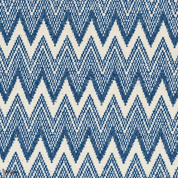 Hozho stof-Casamance-Bleu-Meter (M1)-Selected Wallpapers-Interiors