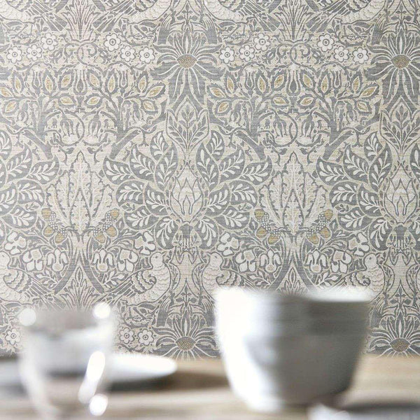 Pure Dove & Rose-behang-Morris & Co-Selected Wallpapers