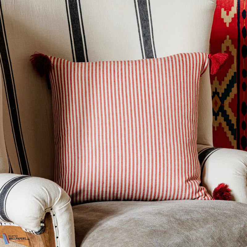 Rhubarb Stripe coussin de Mind the Gap — ambiance