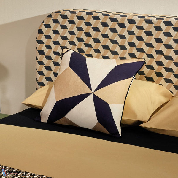 Stars Kussen-Kirkby Design-Selected Interiors