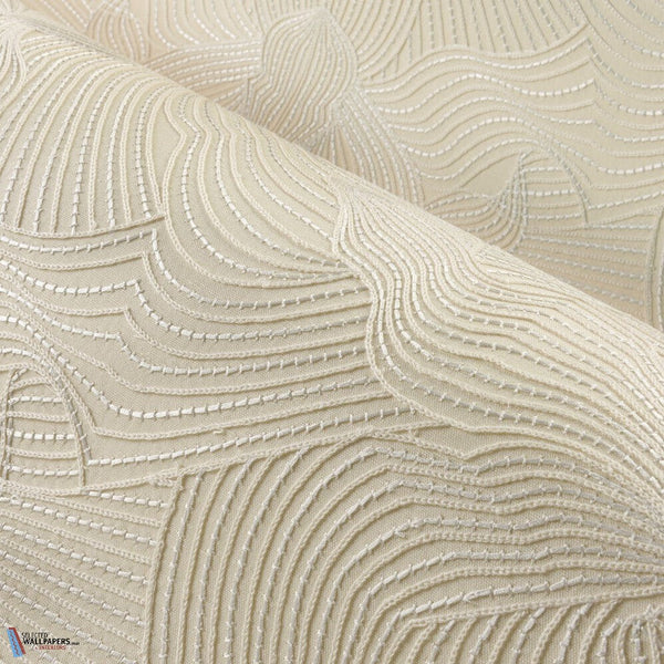 Techno Bee Embroidered-Moooi-behang-Selected-Wallpapers-Interiors