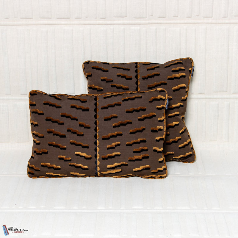 Tiger Beat coussin-Dedar-Selected-Wallpapers-Interiors