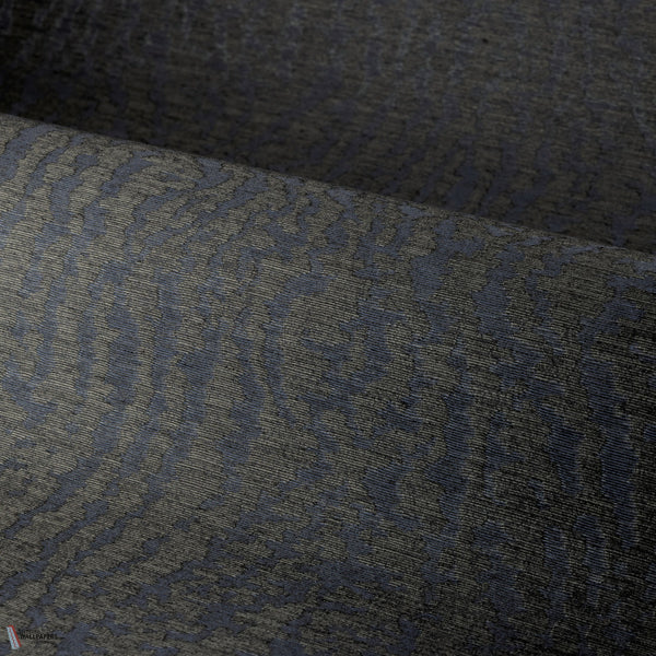 Canon wallpaper in Noir Bleu Nuit by Casamance