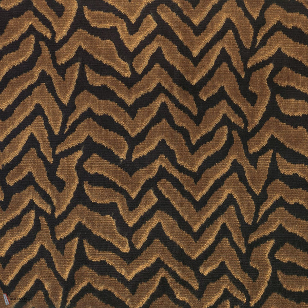Silhouette fabric in Mordoré Noir by Casamance