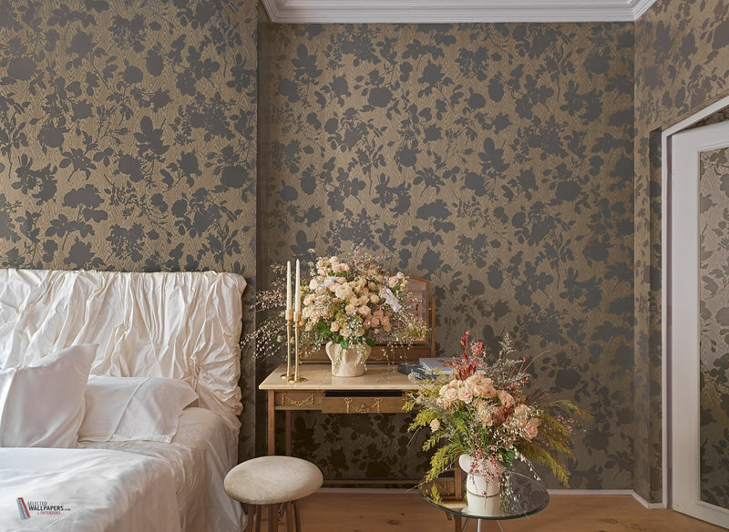 Absence Of Roses Moire wallpaper Cole & Son — interior