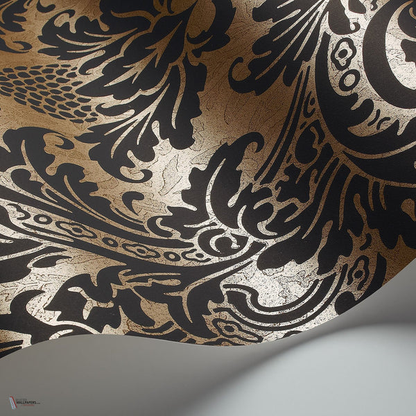 Blake behang in Black on Metallic Gold van Cole & Son