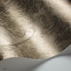 Byron behang in Metallic Gilver van Cole & Son