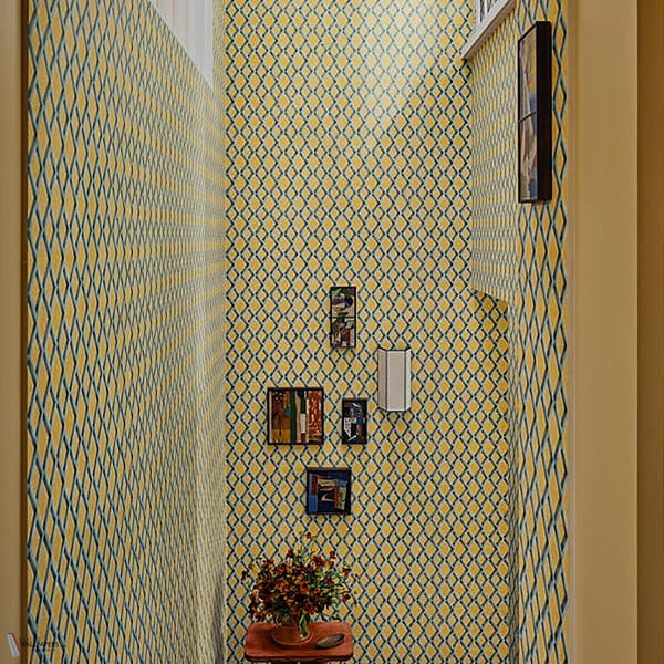Fresco Trellis behang in Hyacinth on Ochre van Cole & Son