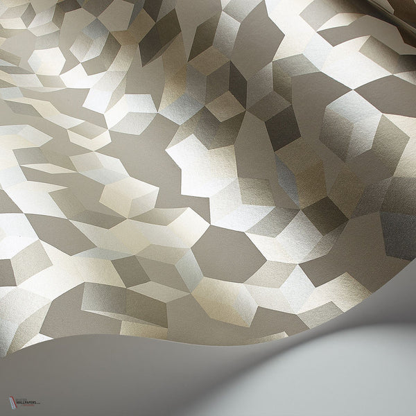 Ingot behang in Metallic Gilvers on Taupe van Cole & Son