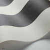 Jaspe Stripe behang in Soot & Snow van Cole & Son