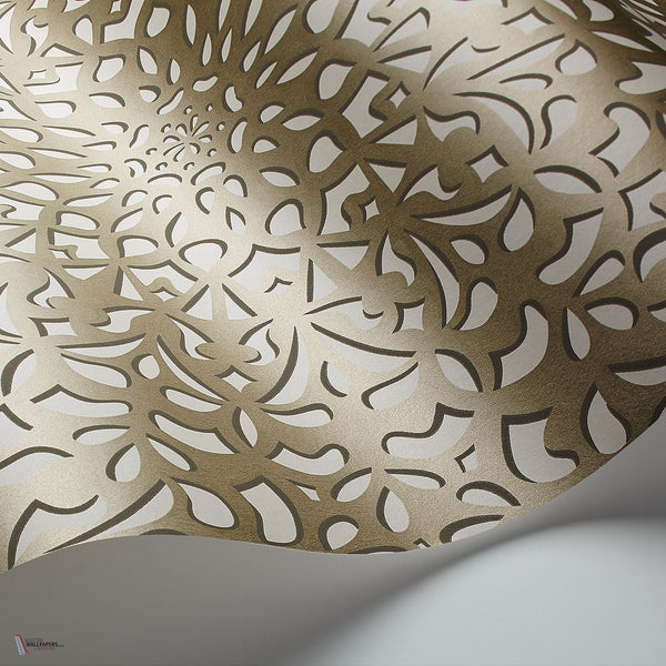 Medina behang in Metallic Gilver & Parchment van Cole & Son