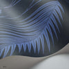 Palm Leaves Icons behang in Ink & Violet van Cole & Son