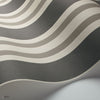 Polo Stripe behang in Soot & Parchment van Cole & Son