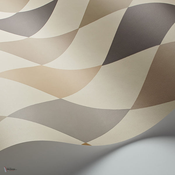 Punchinello behang in Neutrals on Pale Sand van Cole & Son