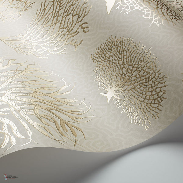 Seafern behang in Metallic Gilver on Stone van Cole & Son