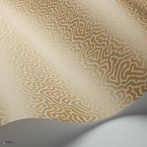 Vermicelli behang in Metallic Gold on Sand van Cole & Son