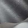 Wood Grain Curio behang in Metallic Silver on Charcoal van Cole & Son