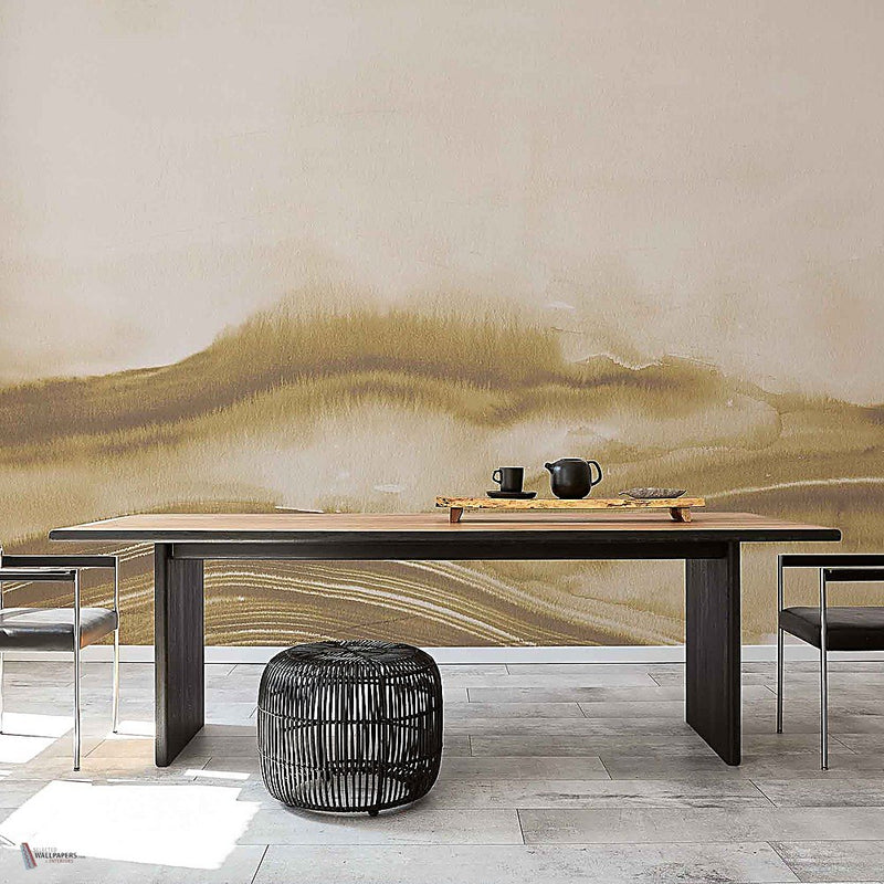 Atmospheric Haze Tapete in Amber von Coordonne — Interieur