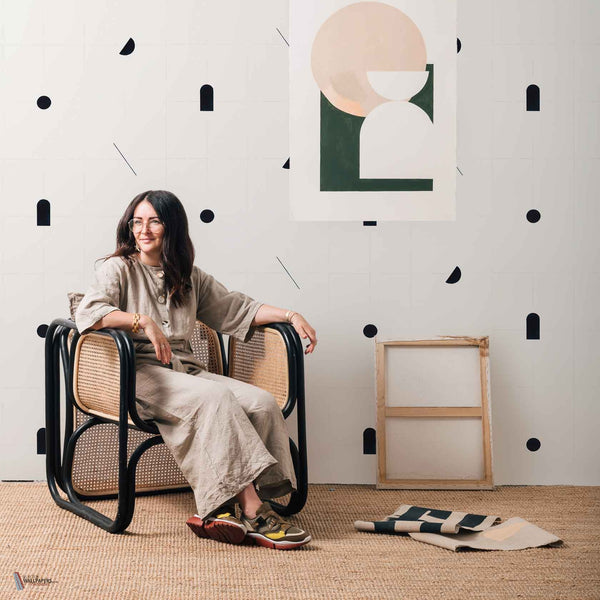 Bobby Clark - Shape Study behang in Deep Navy van Coordonne — interieur
