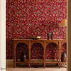 Chintz Tapete in Ruby von Coordonne — Interieur