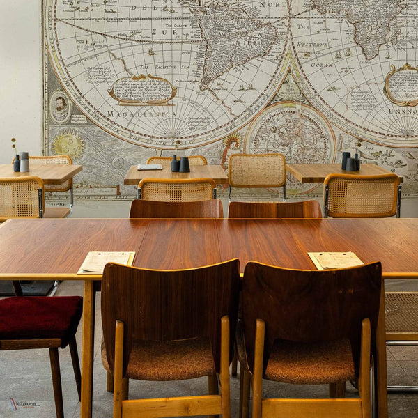 Historical Map Textile behang in Papyrus van Coordonne — interieur